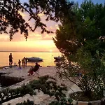 Apartman By The Sea Starigrad, Paklenica - 6621 *