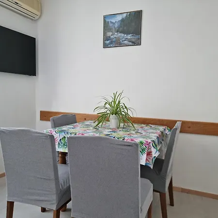 By The Sea Starigrad, Paklenica - 6621 דירה *