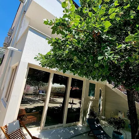 Apartman By The Sea Starigrad, Paklenica - 6621 *
